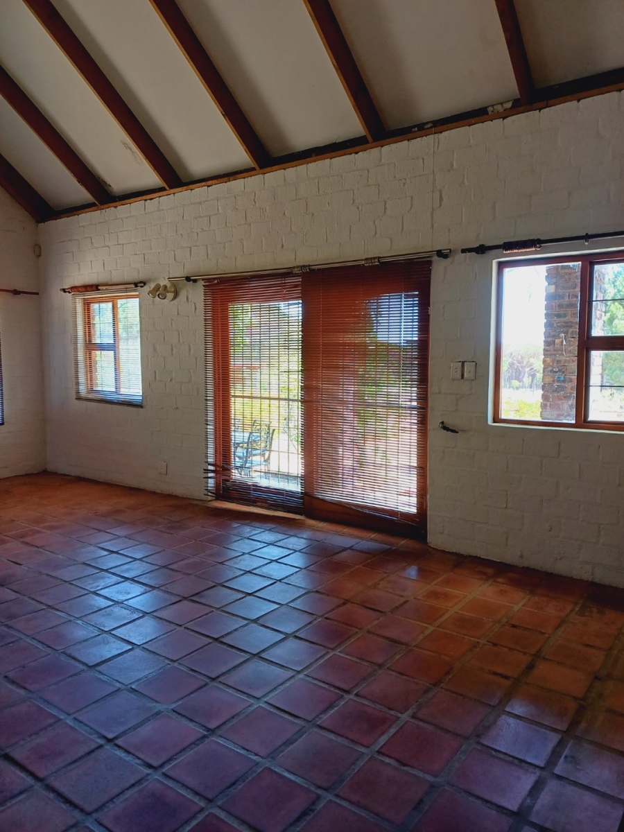 To Let  Bedroom Property for Rent in Sir Lowrys Pass Village Western Cape